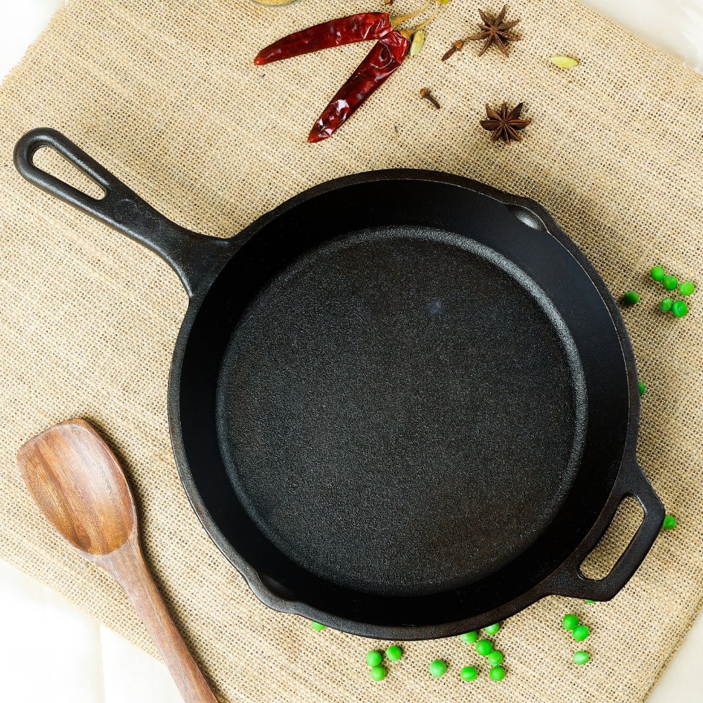 Best Cast-Iron Skillets castrong handmade cast iron skillet fry pan 80s cookware sustainable cookware brown living castiron skiilet fry pan 3000g packof1 173880